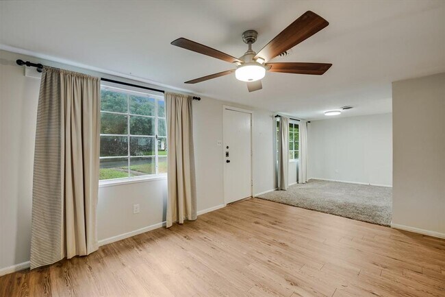 Foto del edificio - 4011 Burnet Rd