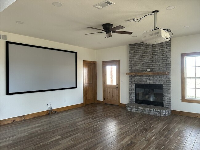 Foto del edificio - 307 Co Rd 4790