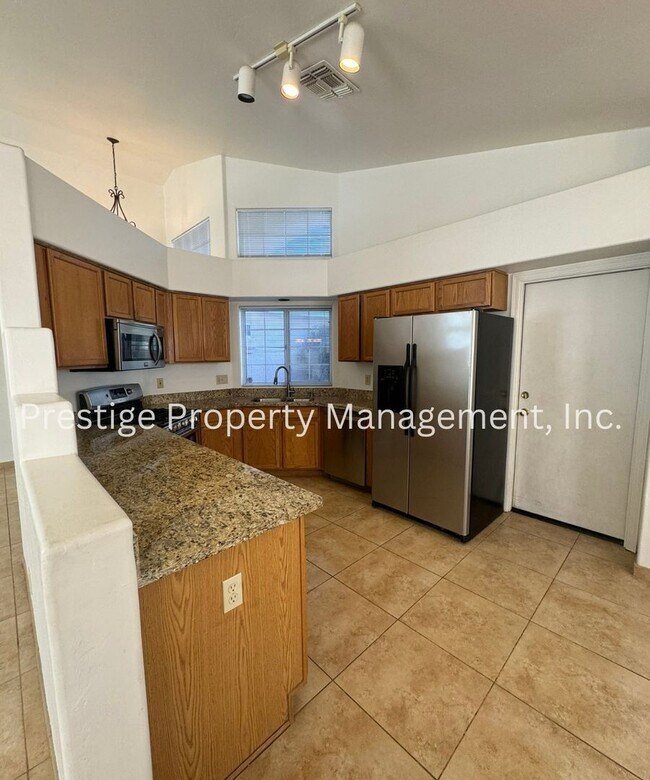 Foto del edificio - Check out this Remarkable 4bd/2ba  Eastside Home!!