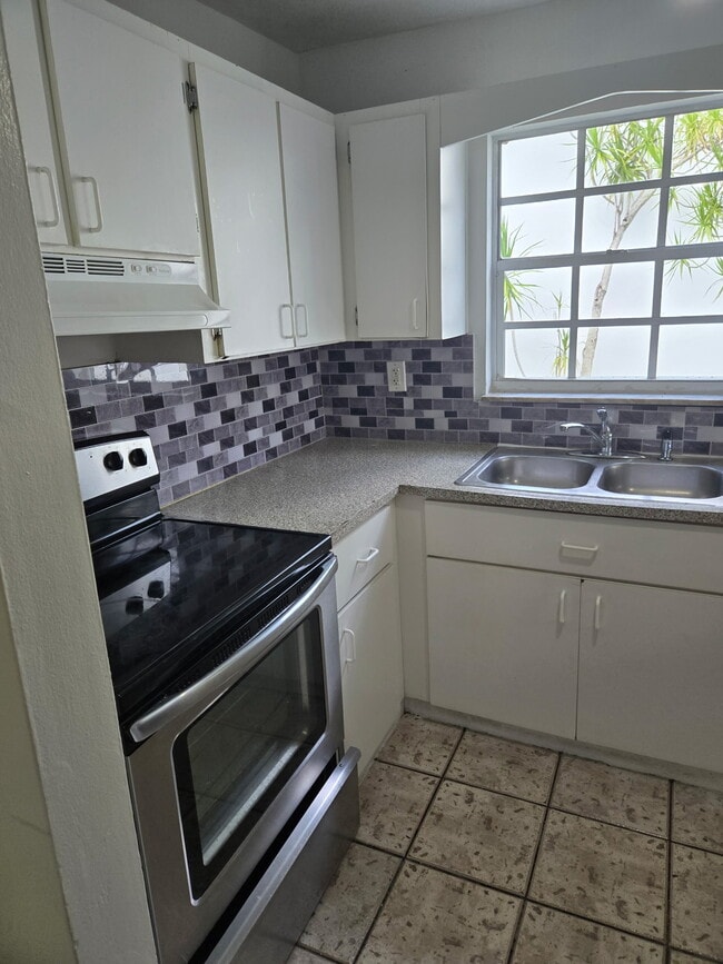 Foto del edificio - 11304 SW 7th St