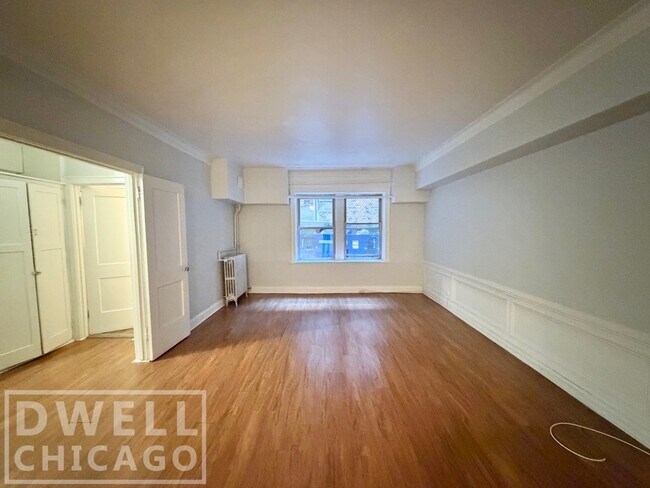 Building Photo - 2341 N Commonwealth Ave