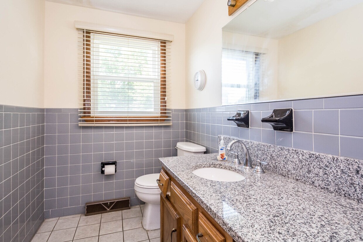 2 Fred Dolan Cir, Raynham, MA 02368 Townhome Rentals in Raynham MA