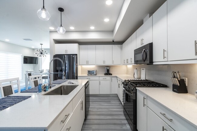 Building Photo - Gainesville Luxury Living at Celebration Pointe