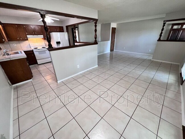Foto del edificio - 4327 Sterling Ave