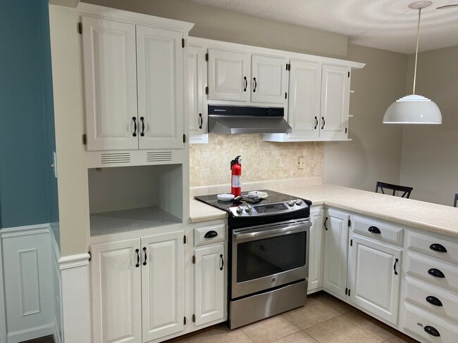 Building Photo - 2182 S El Centro Ct