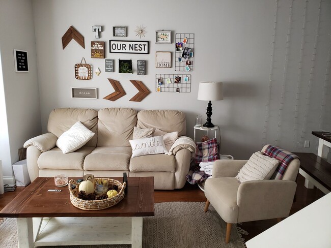 Photo - 1807 W Berks St Apartment