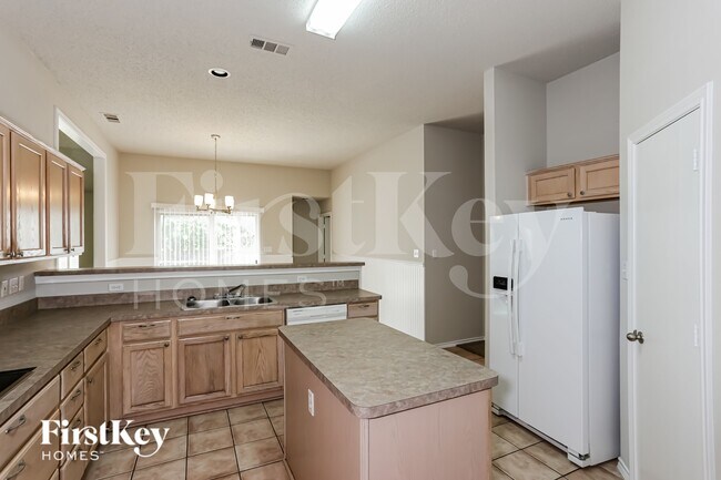 Building Photo - 312 Camp Creek Dr