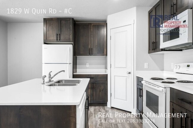 Foto del edificio - MOVE IN SPECIAL - 3 Bedroom 1 Bath Apartment