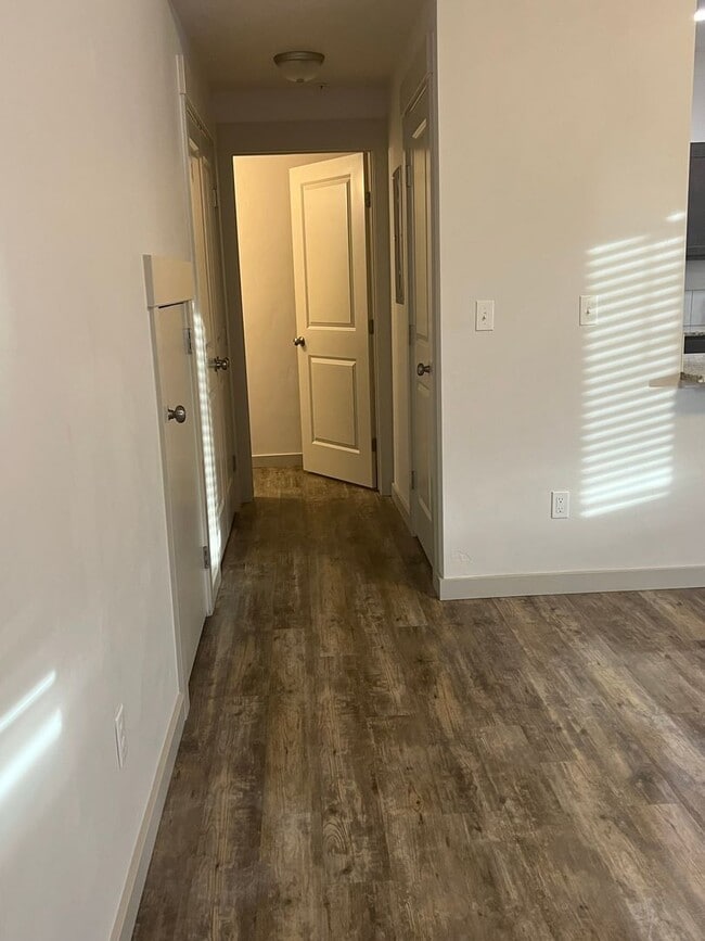 Building Photo - WELCOME TO SUNBEAM TOWNHOMES