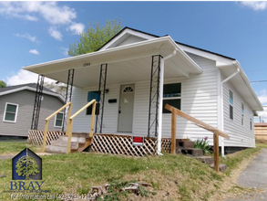 Building Photo - 1346 E Sevier Ave