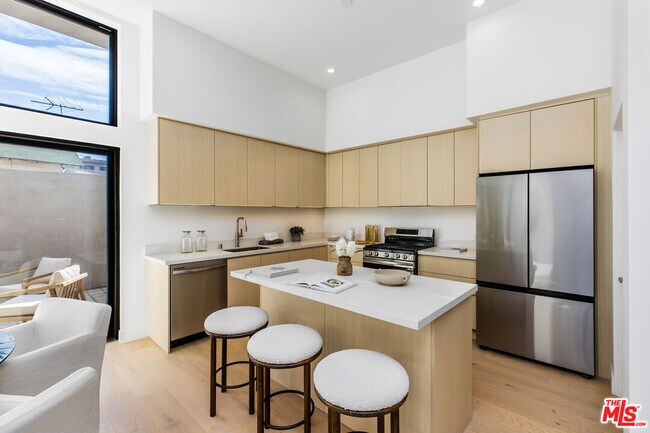 Building Photo - 3808 College Ave