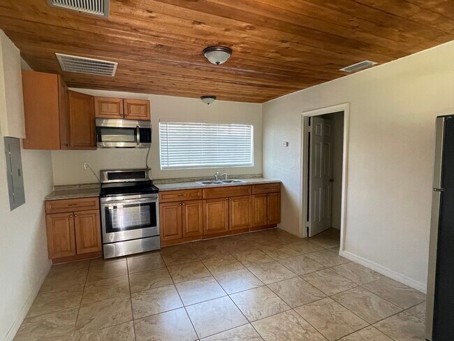 Foto del edificio - 1008 3rd St