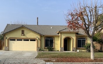 Building Photo - 1259 Mission Dr