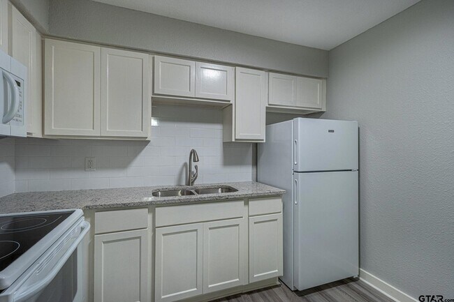 Foto del edificio - 9951 FM 346