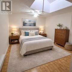 Building Photo - 5128A Dundas St W