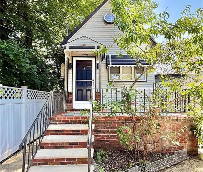 Building Photo - 90 Hickory Ave