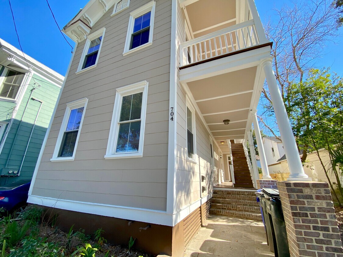 Primary Photo - 704 Rutledge Ave