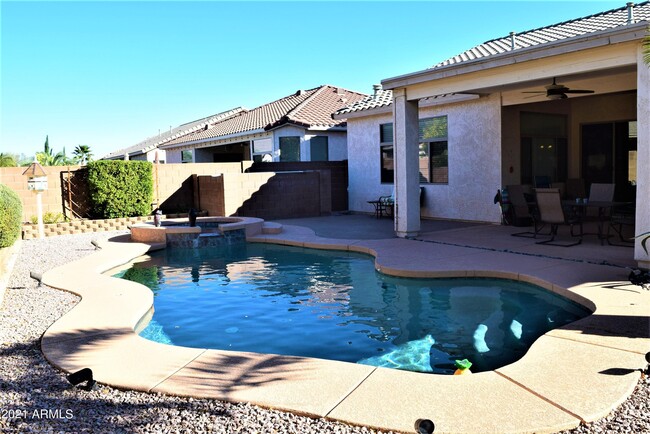 Building Photo - 18250 W Stinson Dr