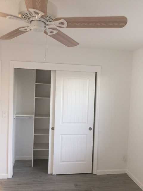 Foto del edificio - 7102 E Oak St