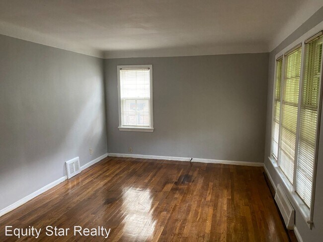 Foto del edificio - 3 br, 1.5 bath House - 18211 Knoll Dr