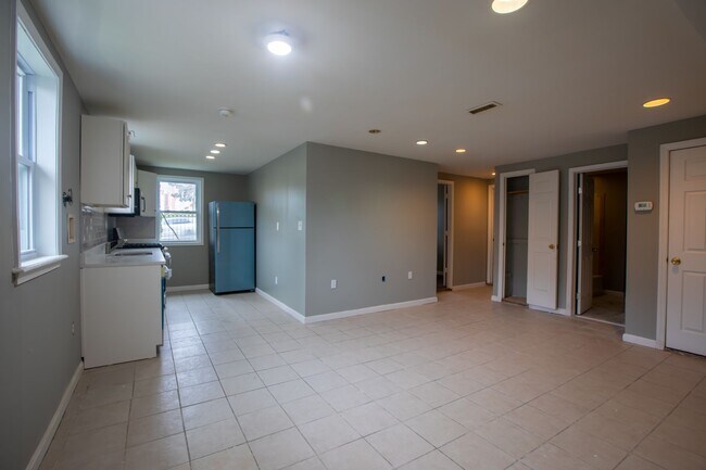 Foto del edificio - Lovely 2 BR/1 BA Condo in Columbia Heights!