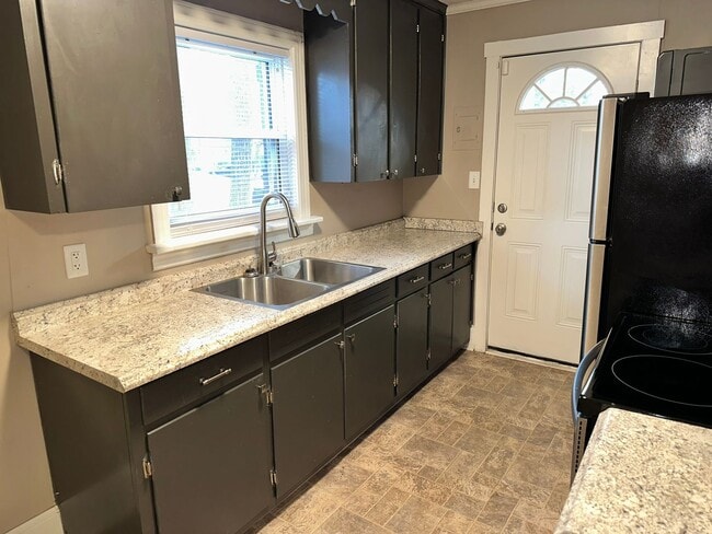 Foto del edificio - Cute Two Bedroom Home in The Arts District!