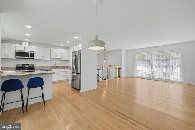 Foto del edificio - 513 Heritage Ln NW