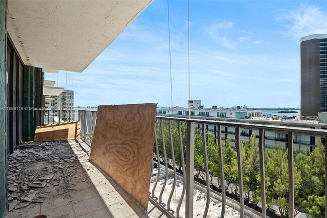 Foto del edificio - 780 NE 69th St