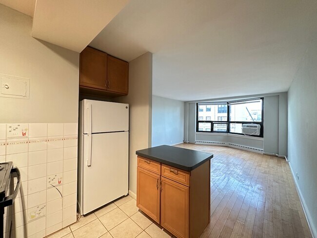 Foto del edificio - 450 W Wellington Ave