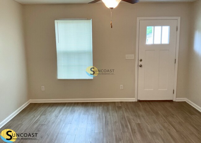 Building Photo - Hot Special on this Corner Home!