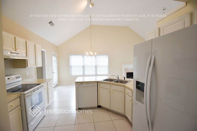 Building Photo - 2380 Thornberry Dr