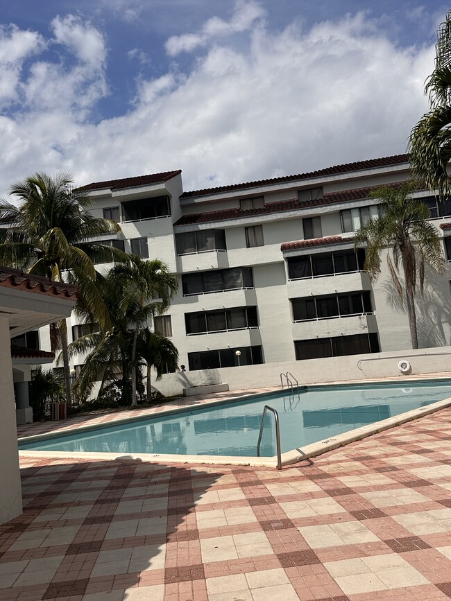 Building Photo - 8305 SW 152nd Ave