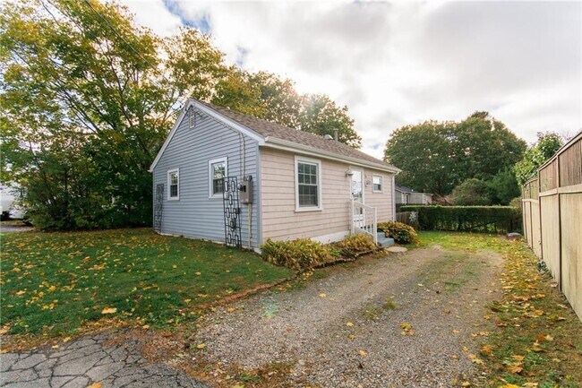 Building Photo - 74 Orchard Ave