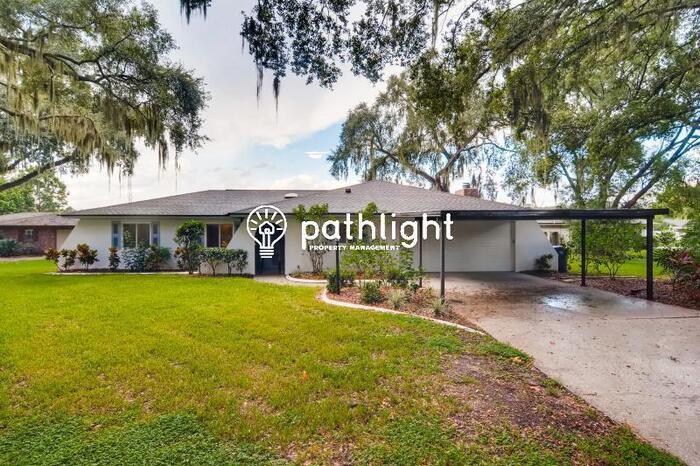 Primary Photo - 802 Shangri La Dr, Seffner, FL, 33584