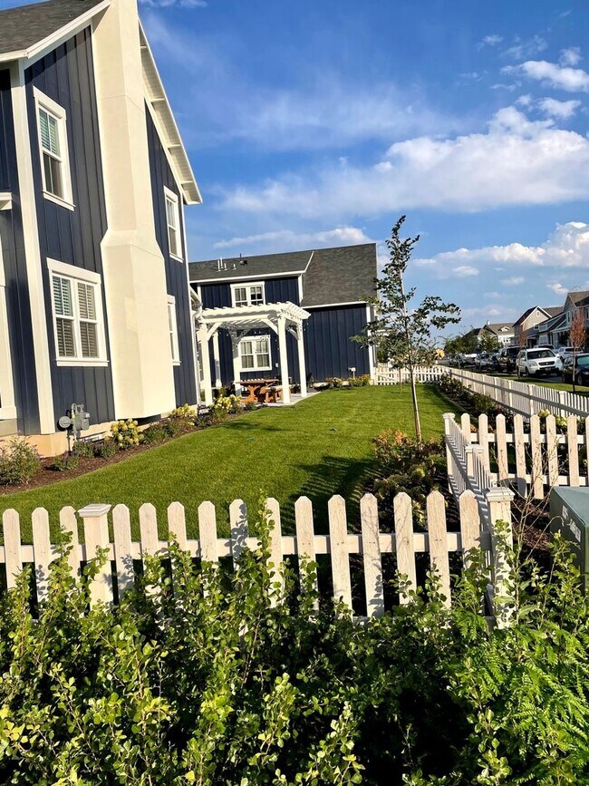 Photo - Daybreak Island Furnished Home