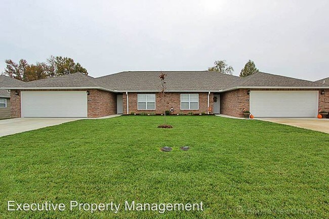 Building Photo - 2247-2247 Winesap Dr