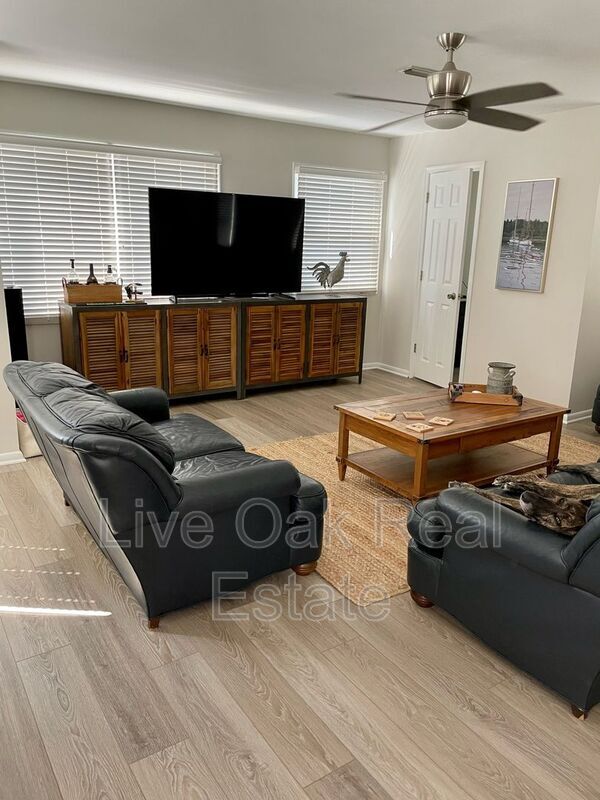 Foto del edificio - 4490 Lookout Rd