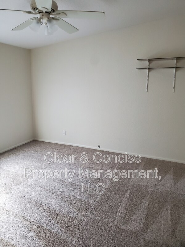 Foto del edificio - 1222 Bramblewood Ln