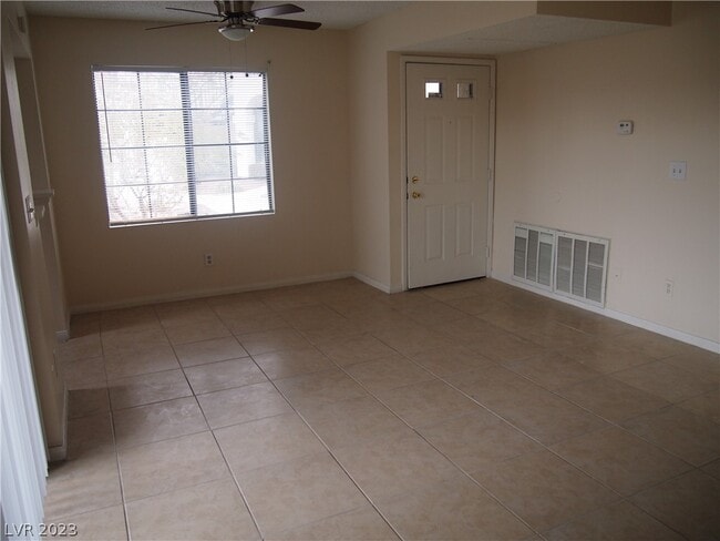 Building Photo - 4878 Nara Vista Way