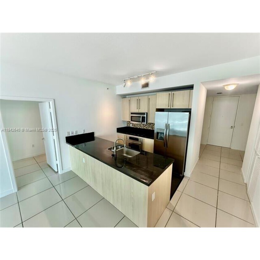 Foto principal - 79 SW 12th St