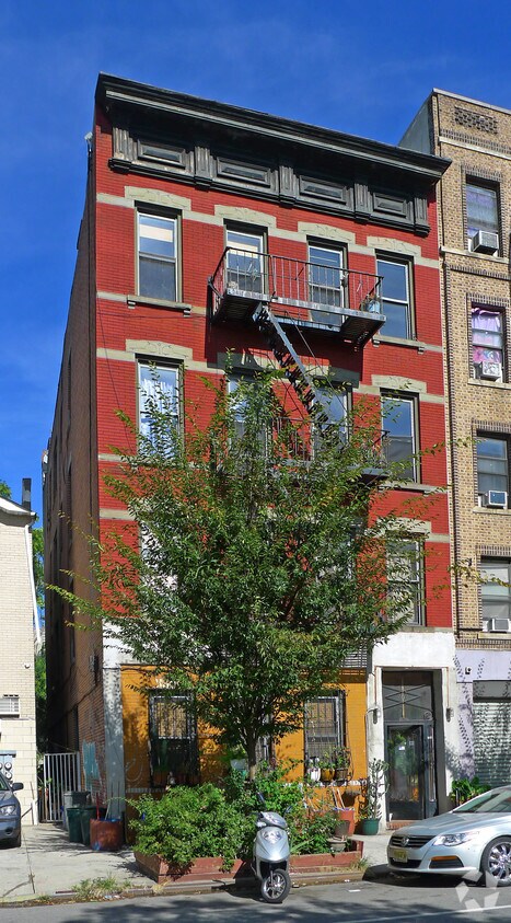 Primary Photo - 717 Dekalb Ave