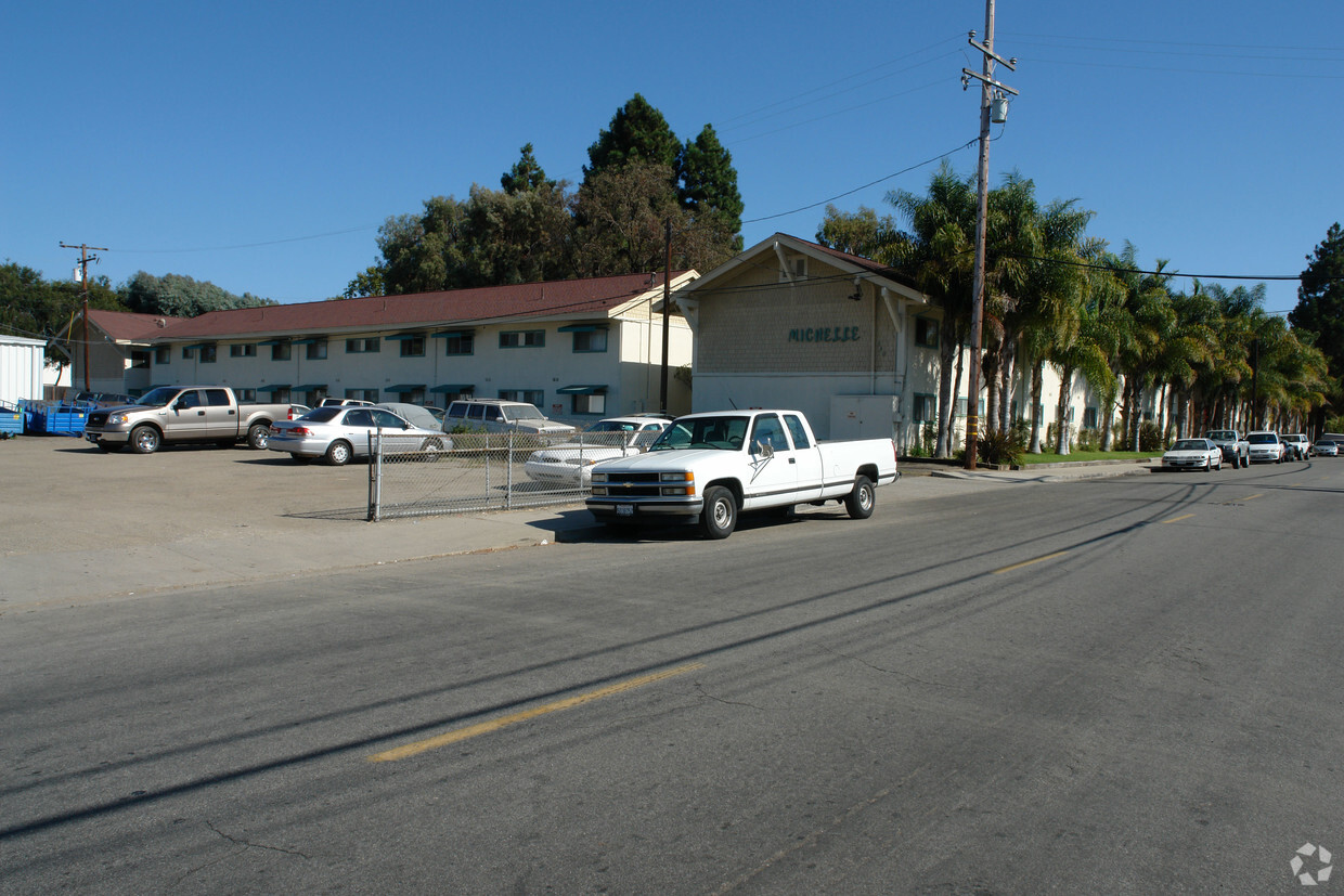 Primary Photo - Michelle Apartments