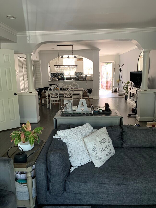 Living space downstairs - 1244 Carrollsburg Pl SW