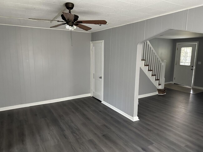 Building Photo - 5025 Chalgrove Ave
