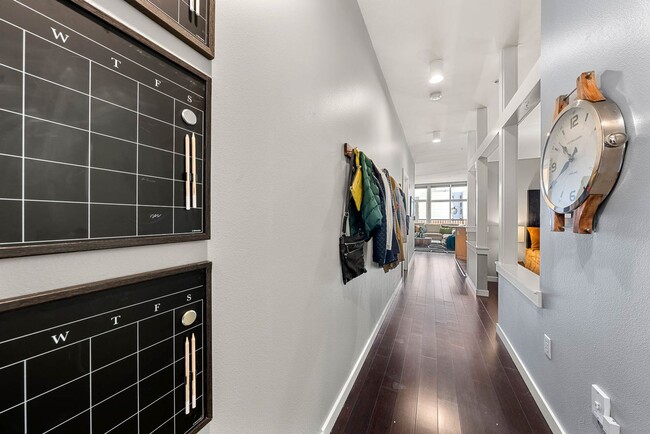 Building Photo - 1Bd/1Ba Seattle Condo