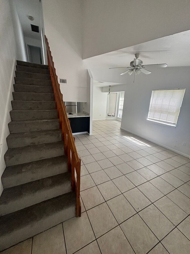 Building Photo - Freshly Remodeled 3 BR 2 BA Townhome Locat...