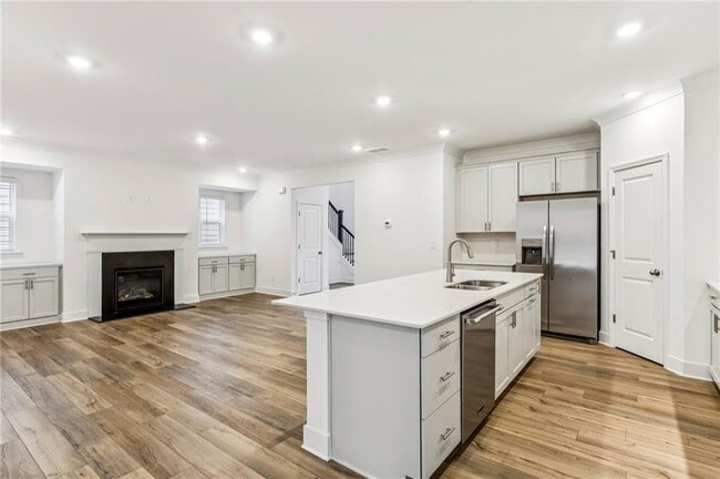 Building Photo - 313 Fraley Dr