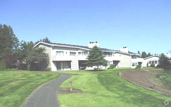 Building Photo - Township Lake Meridian