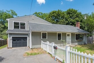 Building Photo - 483 Liberty St