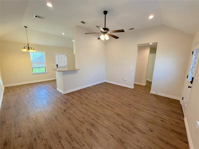 Foto del edificio - 1108 W Day St